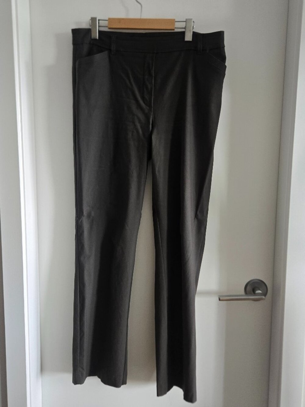 Reitmans The Iconic Straight Leg High-Rise Pant – Size 14